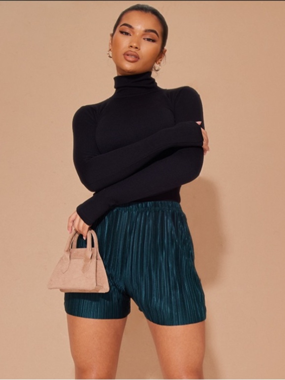 **NEVER WORN** pretty little thing Emerald Green pleated shorts